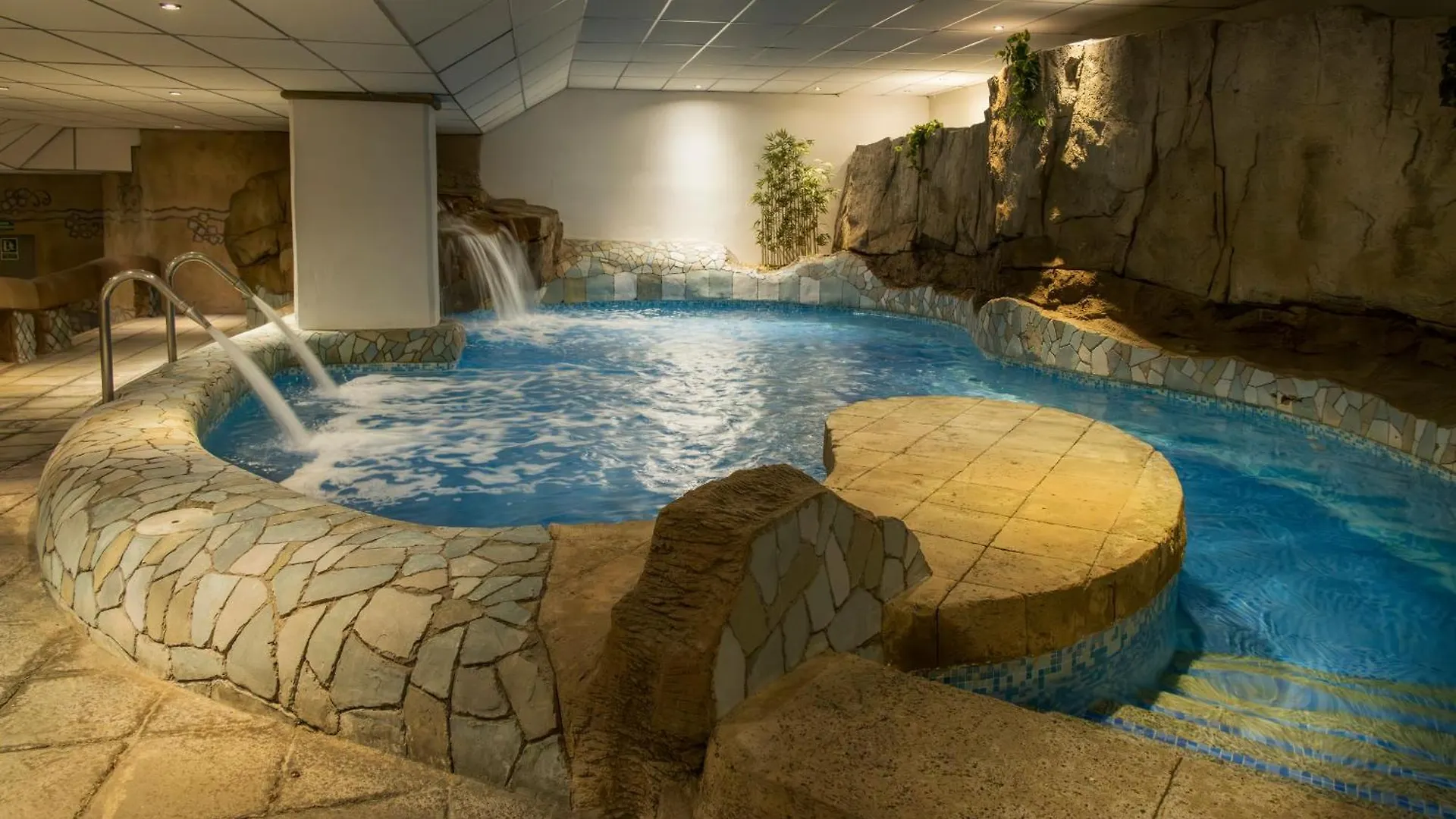 Ilunion Les Corts Spa Barcelone 4*,  Espagne