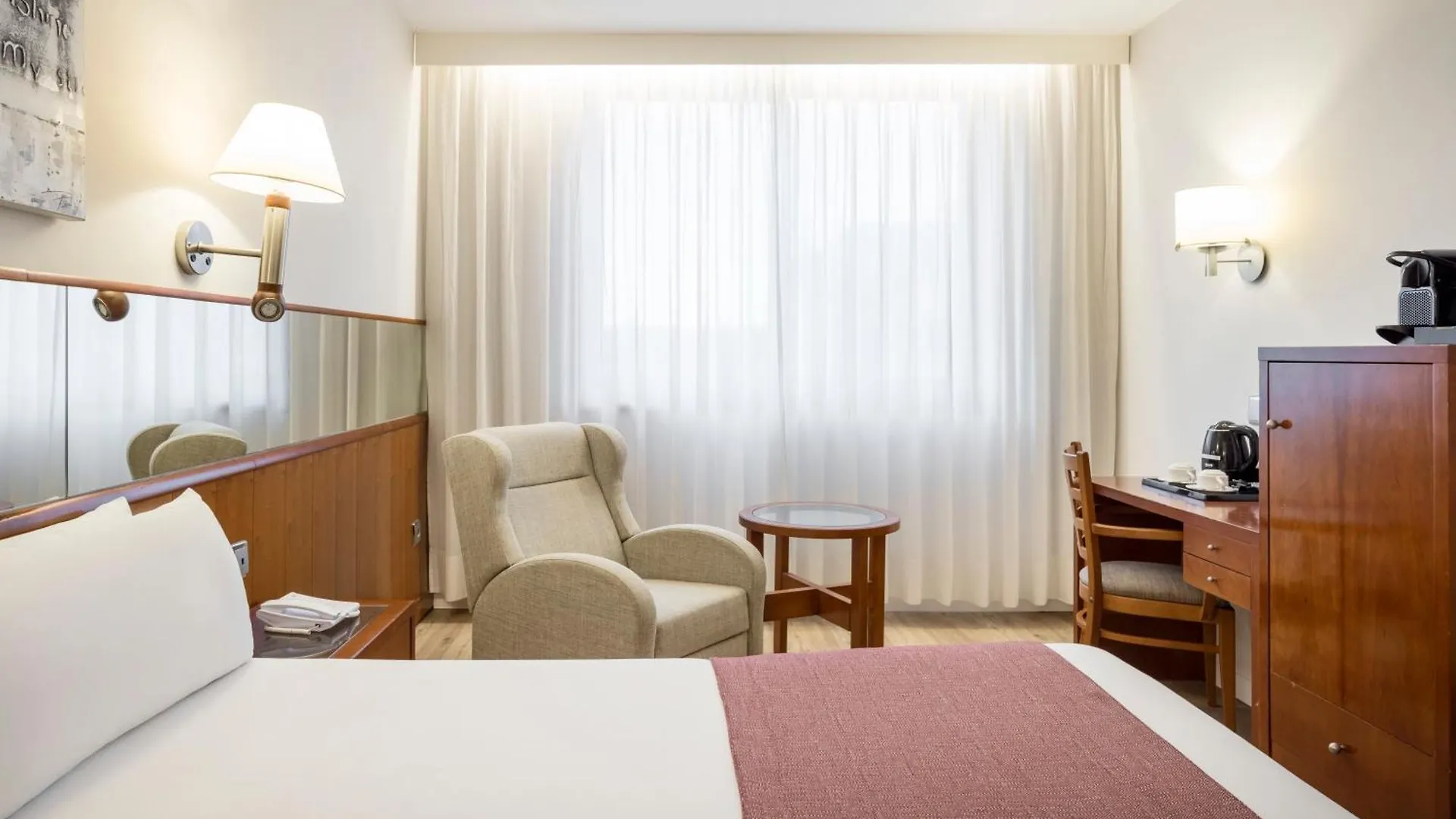 Ilunion Les Corts Spa Barcelona Hotel